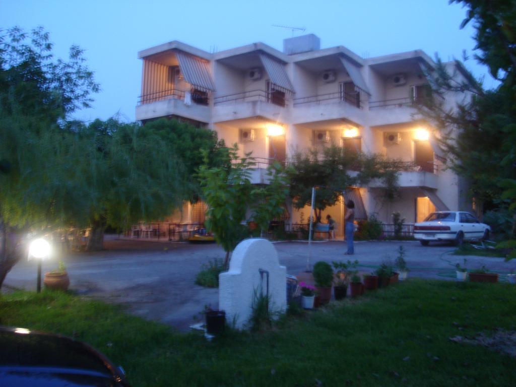 Apartments Skardoutsou Agiokampos  Luaran gambar